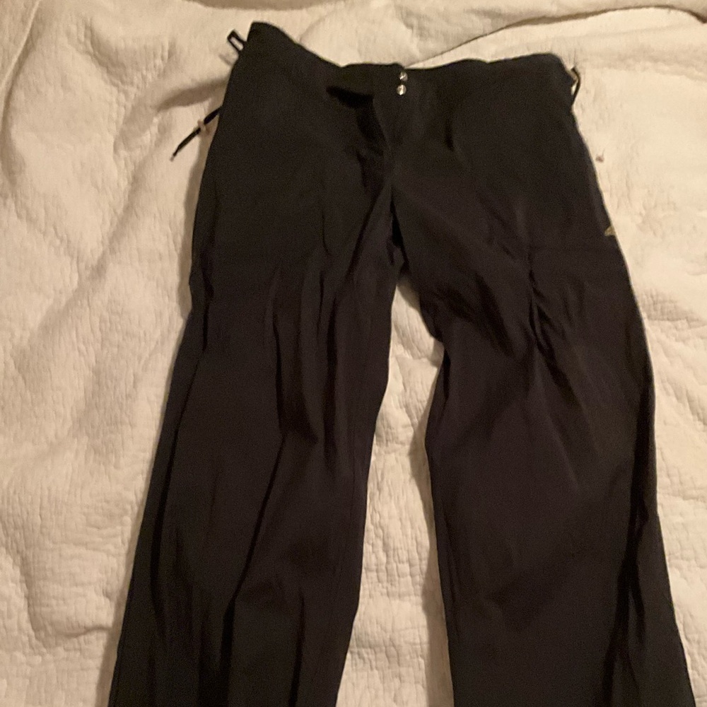 Adidas Cargo Vintage Women’s Black pants with metal clasps